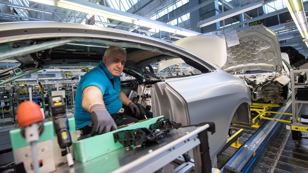 Daimler-Bilanz: Stuttgarter Autobauer zahlt Rekordprämie für Mitarbeiter