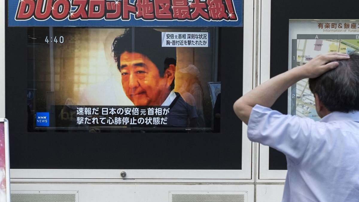 Attentat auf Japans Ex-Ministerpräsident: Shinzo Abe   nach Schüssen gestorben