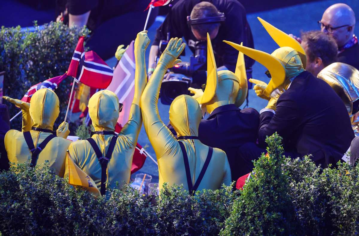 Mit verrückten Kostümen machte das Team rund um die Band Subwoolfer aus Norwegen auf sich aufmerksam.