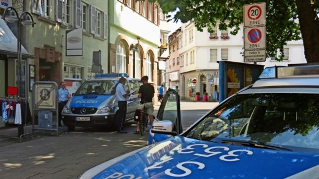 Polizeikontrolle in Bad Cannstatt: Wer schiebt, spart Geld