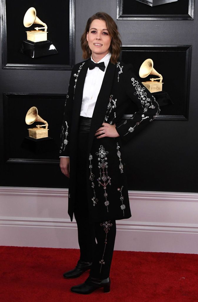 Singer-Songwriterin Brandi Carlile durfte mit drei Grammys nach Hause gehen. Mit diesem Outfit wäre sie auch besser dort geblieben ...