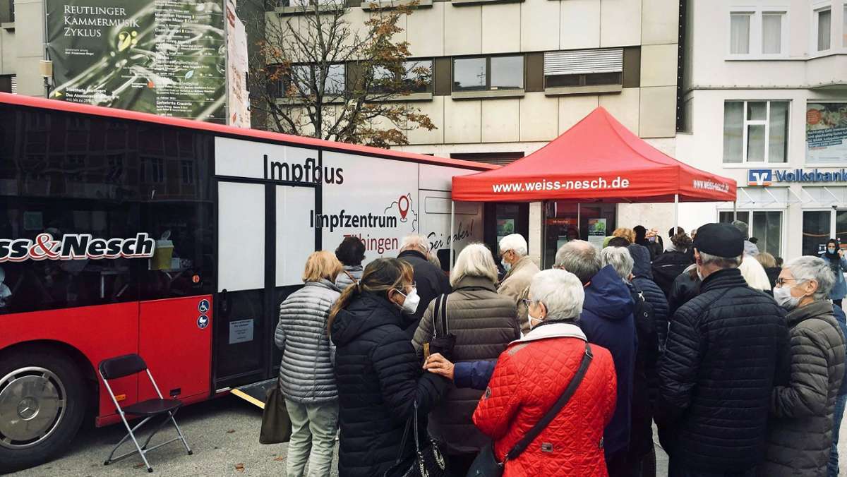Mobiles Team in Reutlingen: Stundenlanges Frieren für die schnelle Impfung