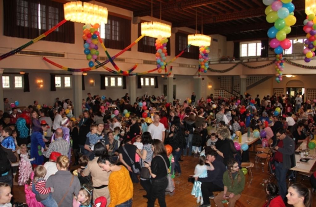 Rund 500 Gäste waren beim Kinderfasching in der Festhalle.
