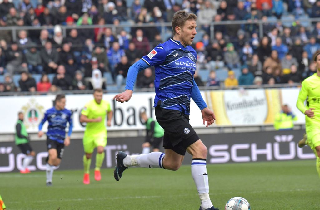 Nach Stationen bei der TSG 1899 Hoffenheim, dem Hamburger SV und Darmstadt 98 zog es den gebürtigen Reutlinger auf die Bielefelder Alm, für die er seit 2018 in der zweiten Liga aktiv ist.