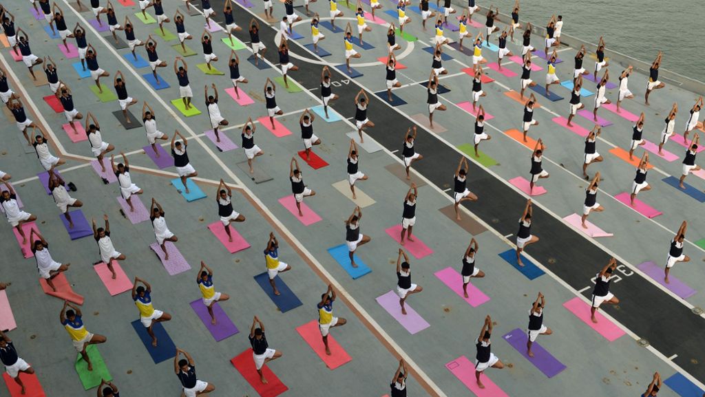 Welt-Yoga-Tag 2018: Tausende Yogafans zelebrieren die Verrenkung
