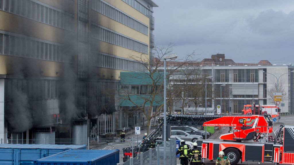 Freiburg: Vier Verletzte nach Brand in einem Chemie-Labor