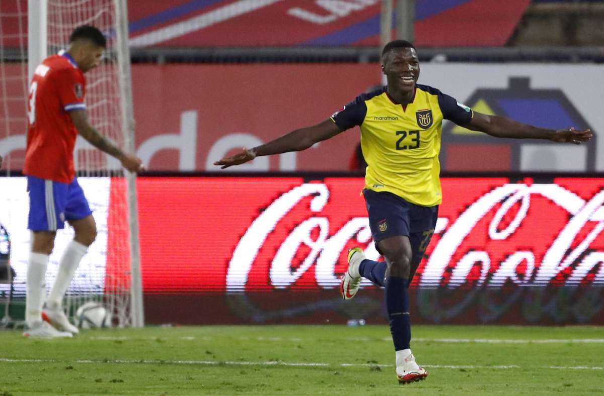 Auch Moises Caicedo freut sich mit Ecuador über die Teilnahme an der WM-Endrunde.