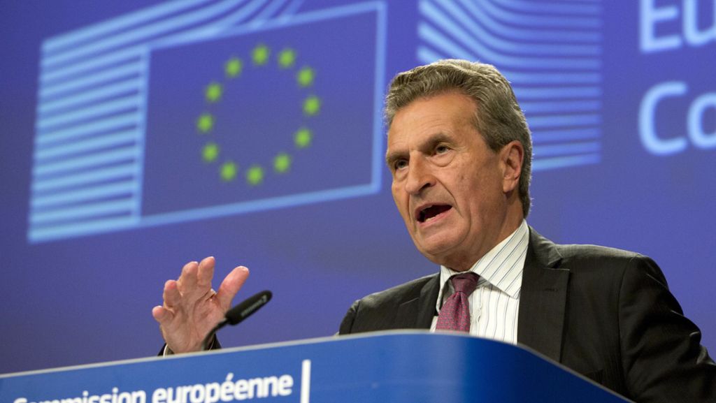  Lange wurde gerätselt, was EU-Kommissar Günther Oettinger künftig beruflich machen wird. Nun gibt es eine erste Antwort: In Hamburg gründete er eine Firma, die „Wirtschafts- und Politikberatung“ anbietet. 