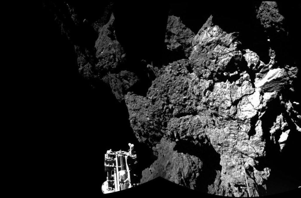 Rosetta mit Philae im Gepäck: Am 2. März 2004 brach die Weltraumsonde Rosetta mit Philae zum Kometen Tschuri auf. Am 12. November 2014 landete der 100 Kilogramms schwere Roboter auf Tschuri.