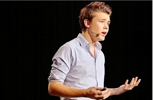 Ein sehr junger Mann erklärt Weltkonzernen das Internet: Philipp Riederle. Foto: StZ