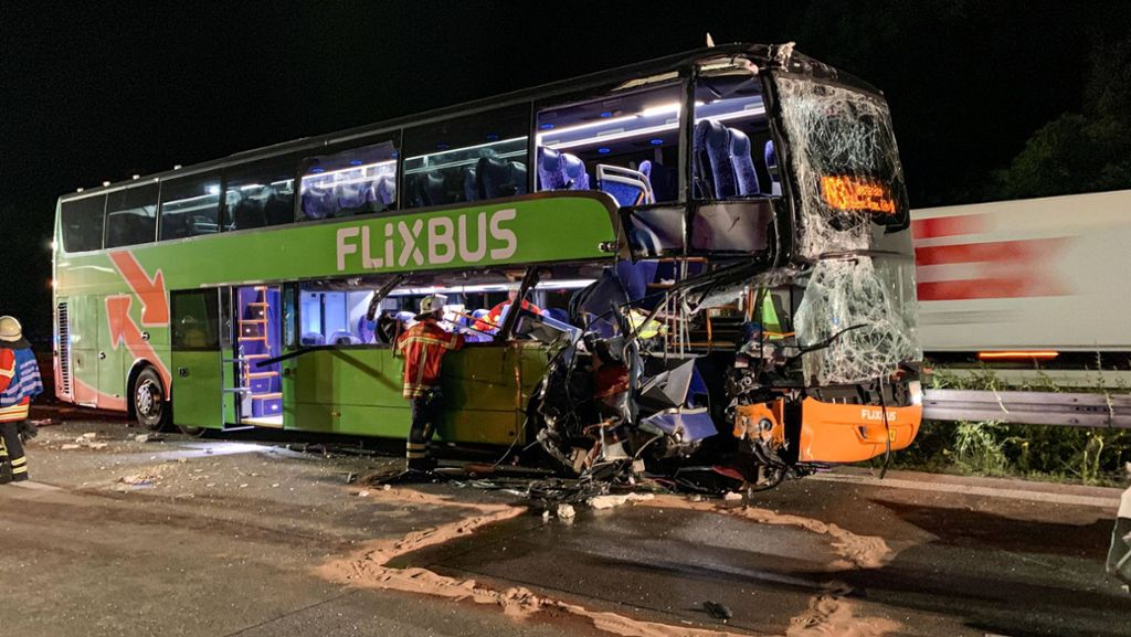 Baden-Württemberg: Verletzte nach Flixbus-Unfall auf der A5