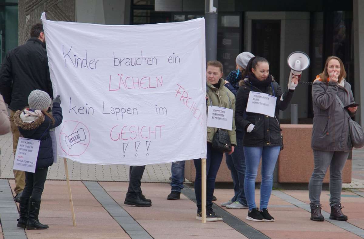 Von dieser Woche an gilt Maskenpflicht auch in Grundschulen in Baden-Württemberg.