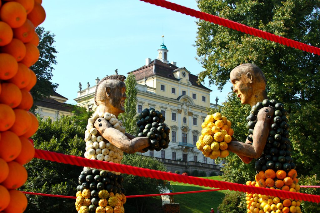 Sports lautet das Motto der diesjährigen Kürbisausstellung im Blühenden Barock Ludwigsburg.
