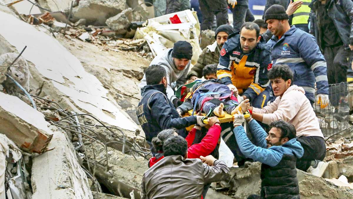 Erdbeben in der Türkei: Erdogans Angst vor den Helfern