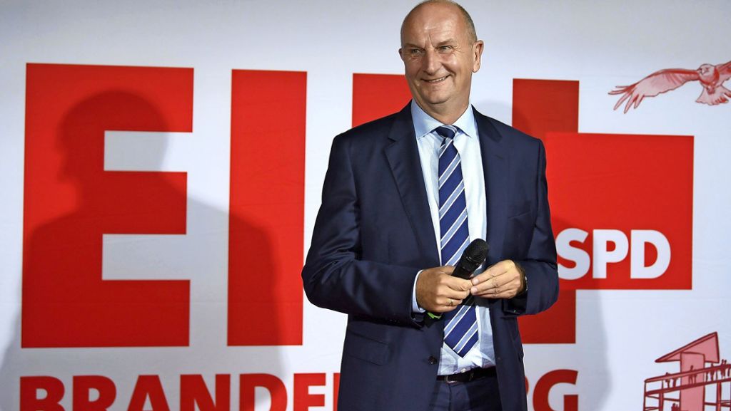 Der SPD-Politiker Dietmar Woidke ist für eine weitere Amtszeit zum Brandenburger Ministerpräsidenten gewählt worden. Er erhielt am Mittwoch im Landtag in Potsdam im ersten Wahlgang die dafür nötige Mehrheit. 