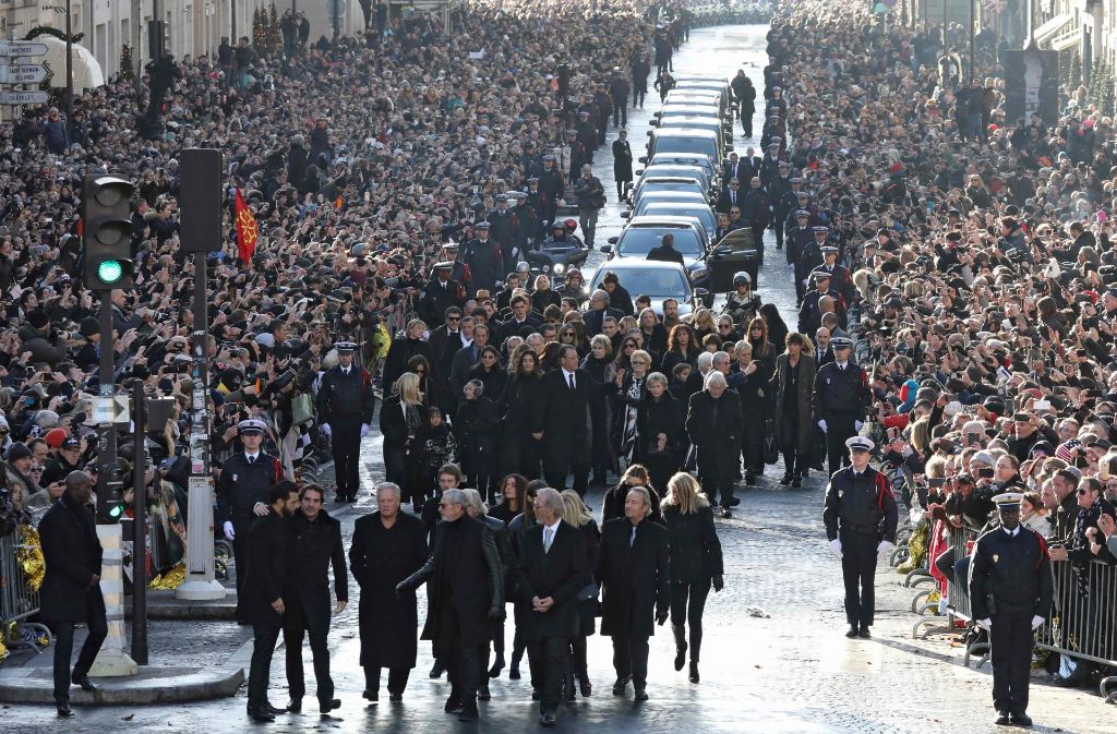 Fast eine Million Menschen nahmen an dem Trauerzug für Johnny Hallyday teil.