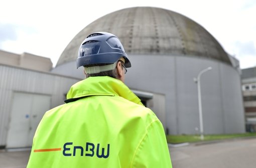 Ein EnBW-Mitarbeiter im Atomkraftwerk Obrigheim (Baden-Württemberg) Foto: dpa