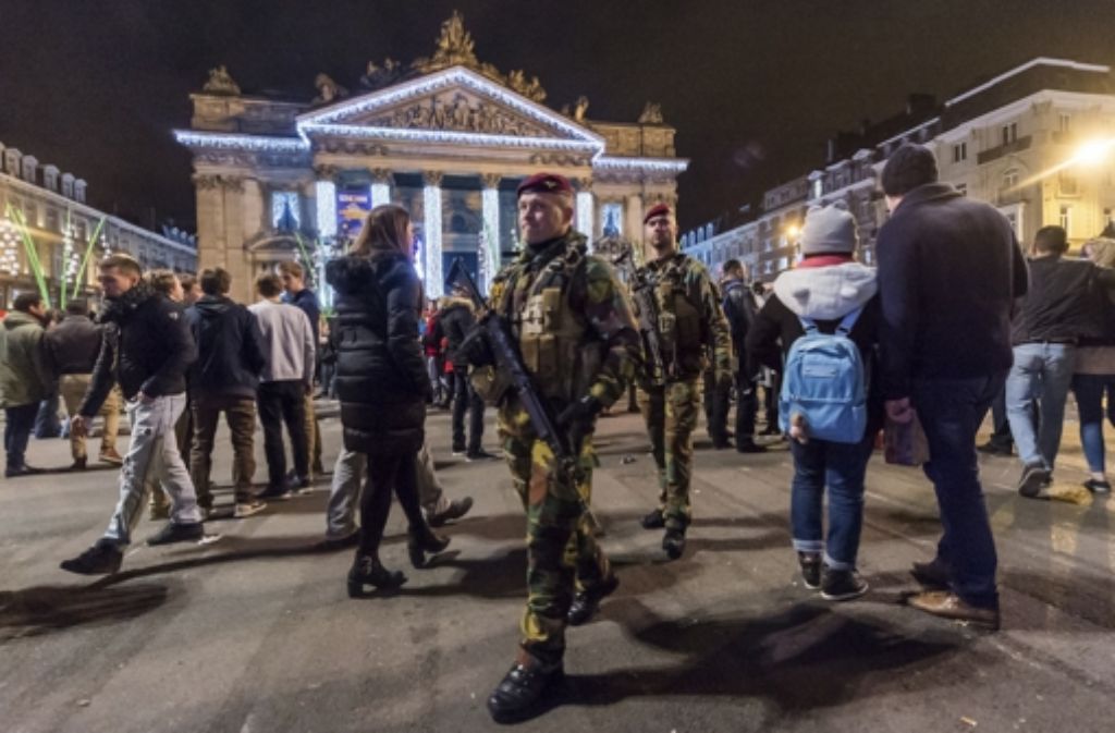 Soldaten patroullieren an Silvester in Brüssel.