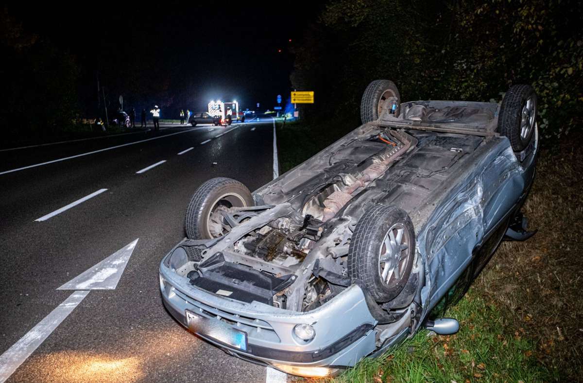 Der Renault überschlug sich bei dem Unfall mehrfach.