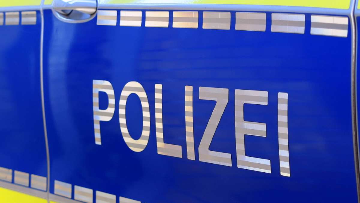 Stuttgart-Mitte: Unbekannte schlagen und beklauen Mann in einer Bar