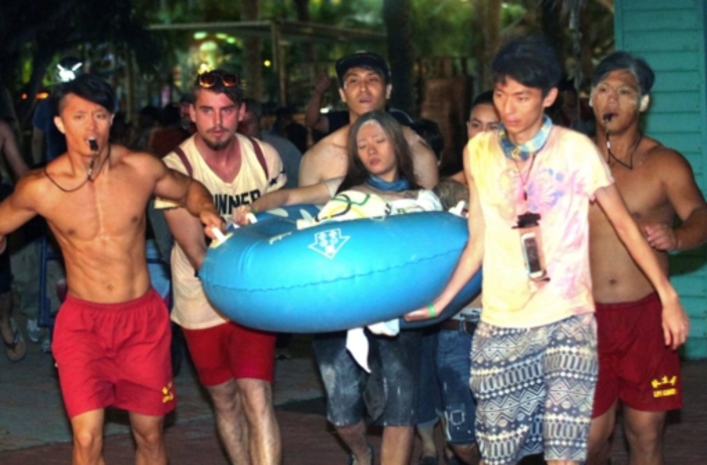In einem Freizeitpark in Taiwan werden mehr als 500 Menschen verletzt.