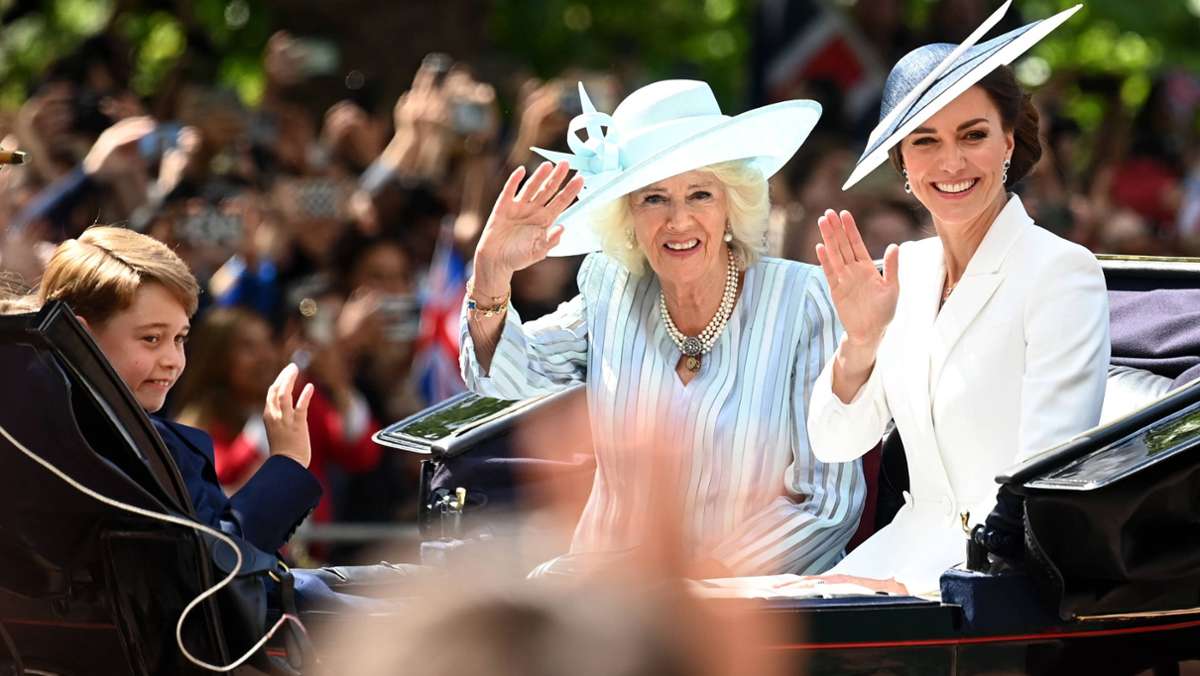 Krönung von König Charles III.: Was ist modisch von Kate und Camilla zu erwarten?