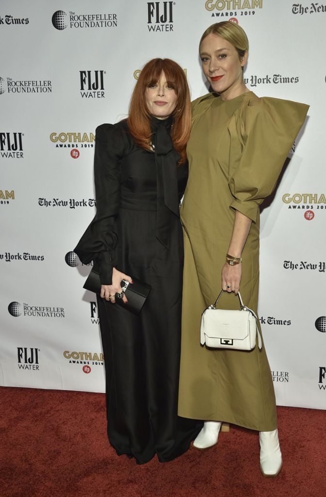 Natasha Lyonne (links) und Chloe Sevigny auf dem roten Teppich der Gotham Awards.