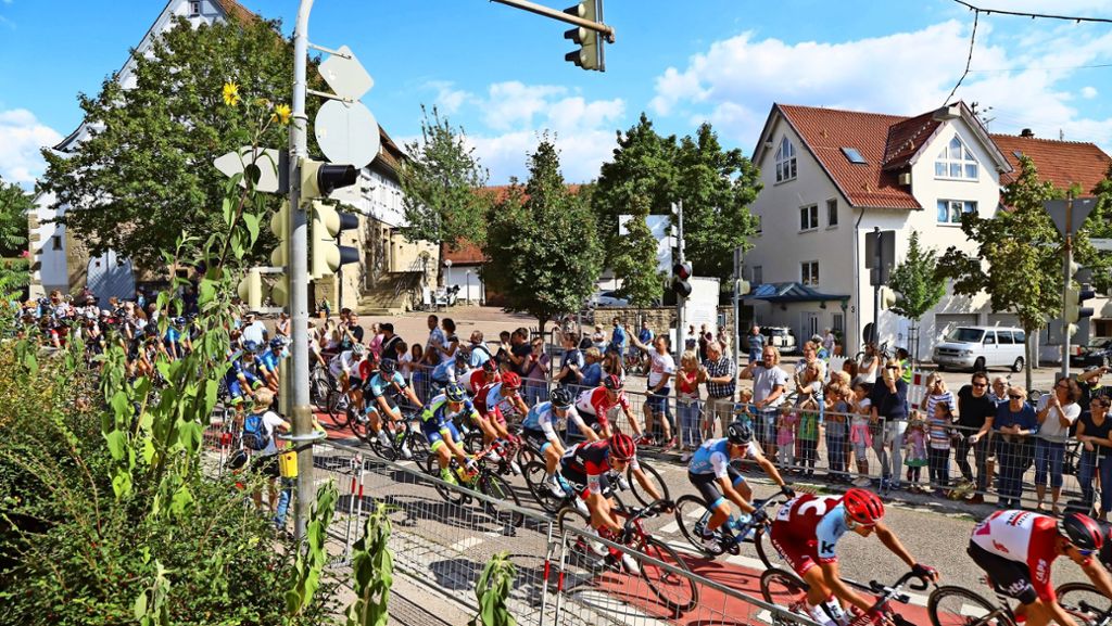  Rund 2500 Hobbyradler sind beim Jedermann-Rennen der Deutschland-Tour rund um Stuttgart gestartet. Unser Autor war im Einsatz als Streckenposten. Ein Erfahrungsbericht. 