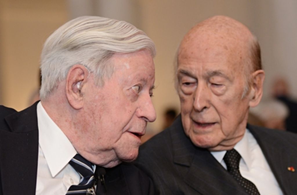 Alt-Kanzler Schmidt (links) und der ehemalige französische Präsident Giscard d’Estaing bei der Verleihung des Hanns Martin Schleyer Preises in Stuttgart,