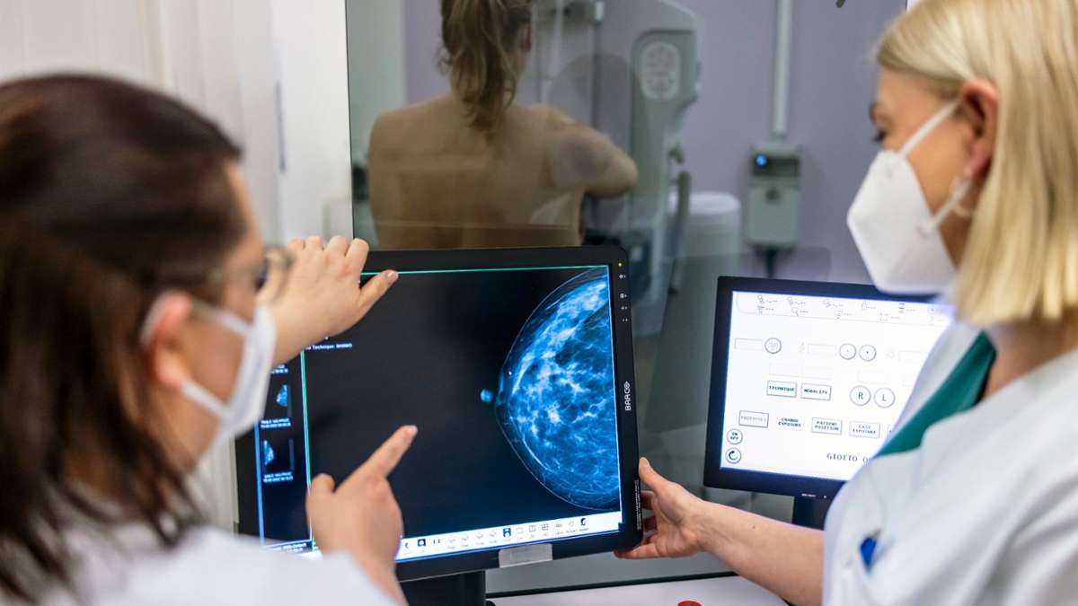 Medizin: Fachleute empfehlen Brustkrebs-Erkennung schon ab 45 Jahren