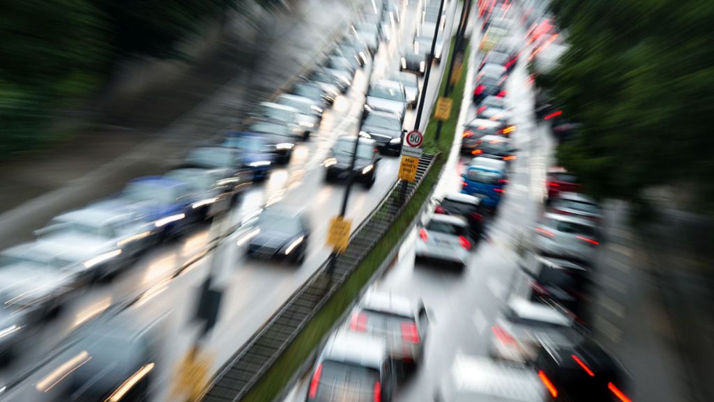 Verkehr in Baden-Württemberg: Volle Straßen zum Ferienende erwartet