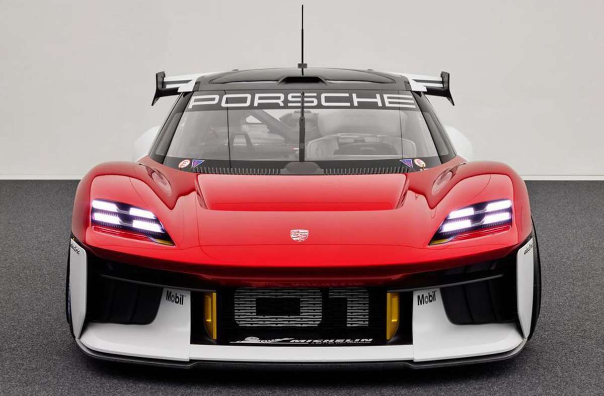 Der Porsche Mission R ist Porsches Vision vom rein-elektrischen Kunden-Motorsport.
