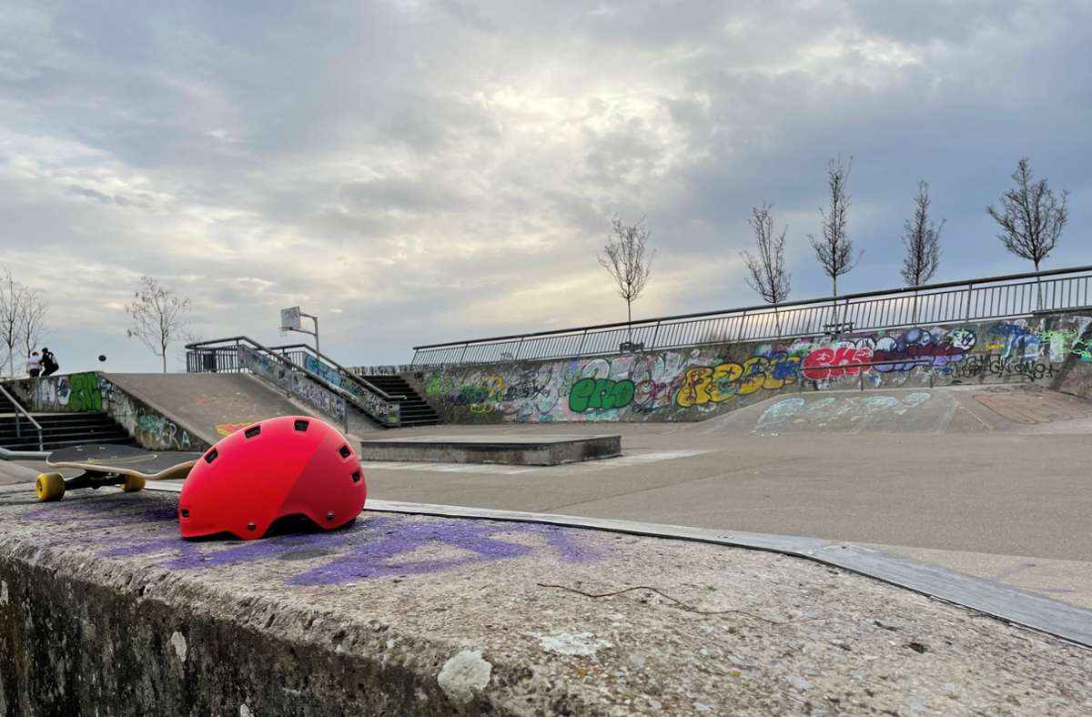 Der Trendsportpark Ostfildern mit seinem abgesenkten Skatepark bietet ein tolles Ambiente für Skateboarder.