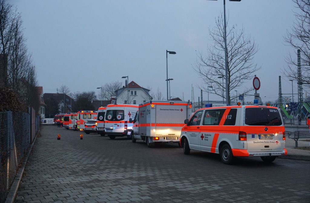 Der Rettungsdienst, die Feuerwehr und das Deutsche Rote Kreuz waren vor Ort.
