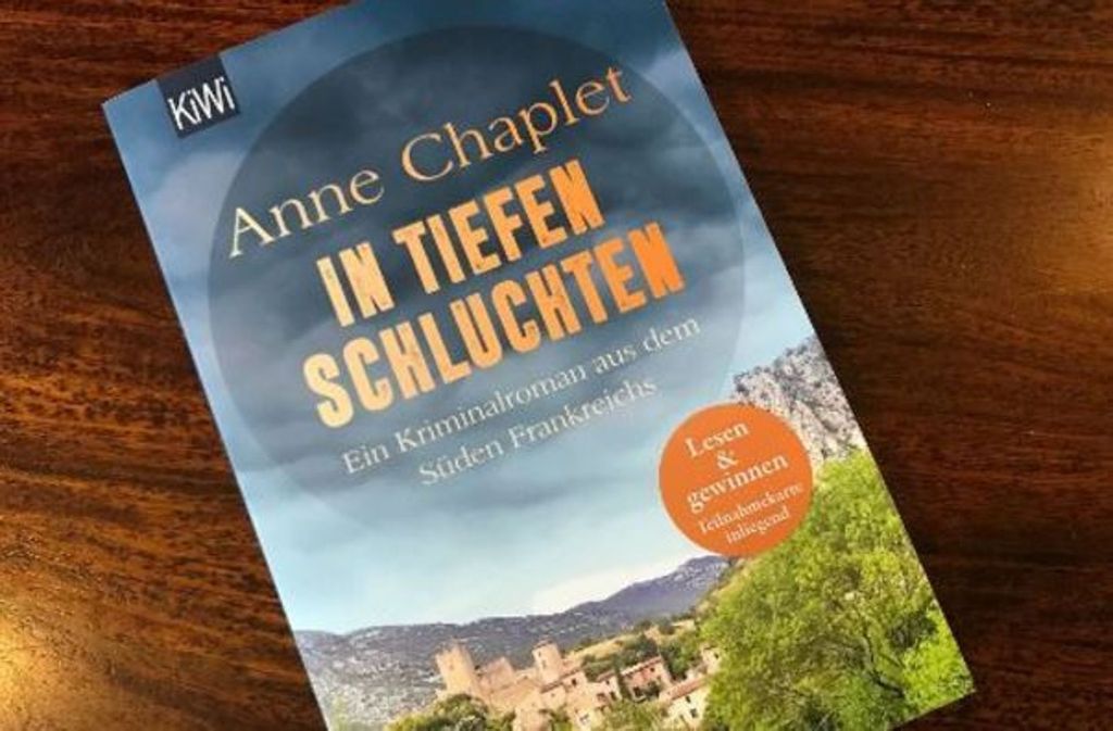 In die unwirtlichen Cevennen führt Anne Chaplet ihre Leser in „In tiefen Schluchten“. Die Suche nach einem vermissten Höhlenforscher ist allerdings reichlich seicht geraten. Hier geht es zur Rezension.