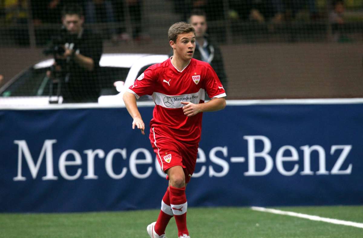 Beim VfB durchlief Kimmich von 2007 an sechs Jahre lang sämtliche Jugendteams – und wurde 2013 zum Spieler des Turniers beim Junior Cup in Sindelfingen gewählt. Danach ging es über RB Leipzig zum FC Bayern.