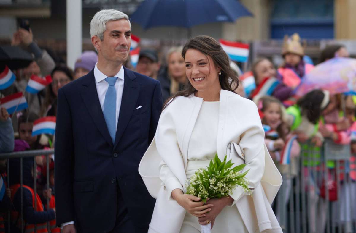 Die standesamtliche Trauung war eine entspannte Veranstaltung: Prinzessin Alexandra von Luxemburg und Nicolas Bagory.