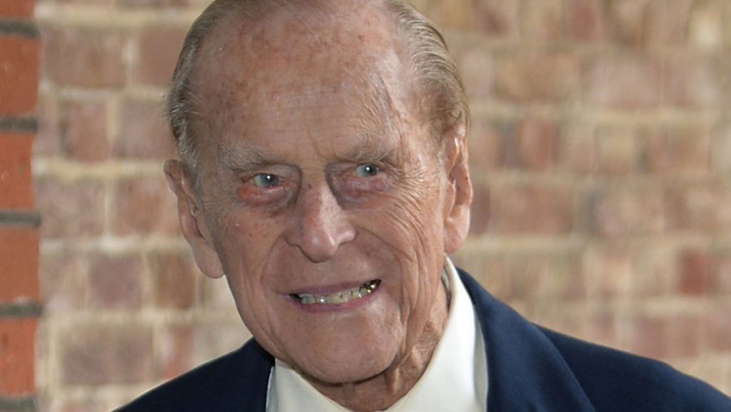 Notfall-Meeting: Prinz Philip im Ruhestand: Unter #BuckinghamPalace reagiert das Netz
