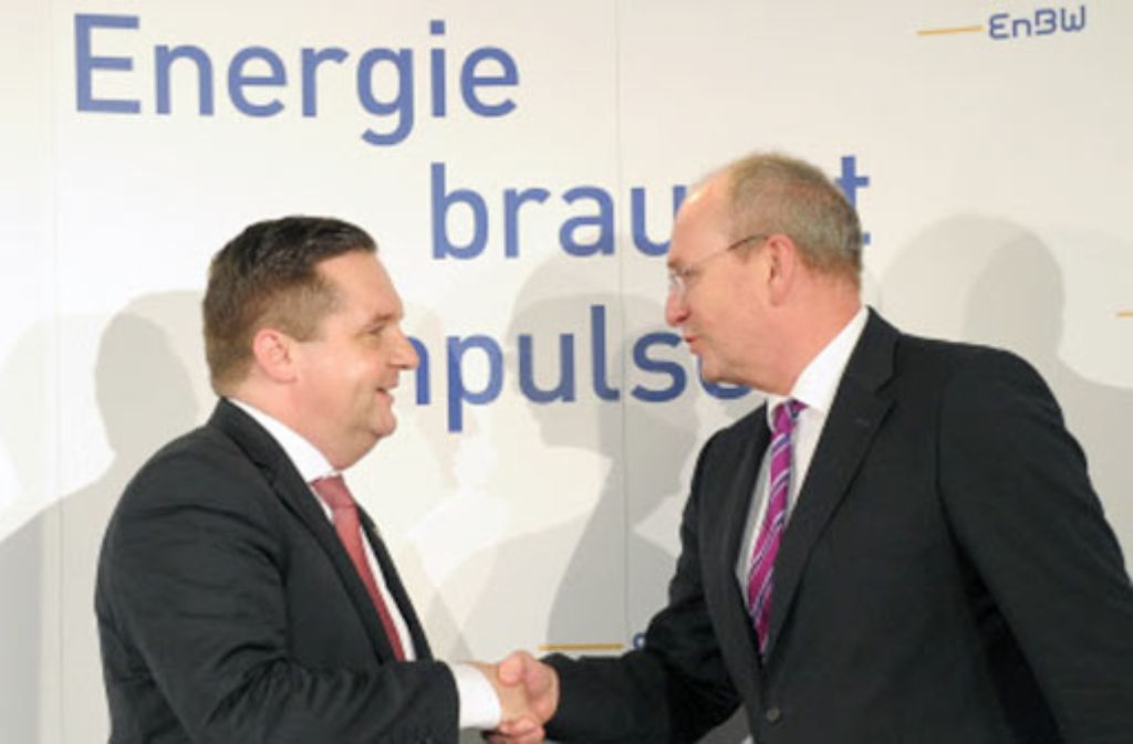 Mit Ministerpräsident Stefan Mappus (l.) verbindet Notheis eine lange politische und private Freundschaft. Für EnBW-Chef Hans-Peter Villis (r.) ist er Teil einer informellen Beraterrunde.