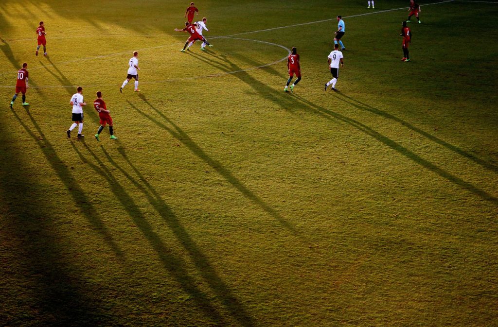 Die deutsche U21-Nationalelf beim Spiel gegen Portugal im Gazi-Stadion