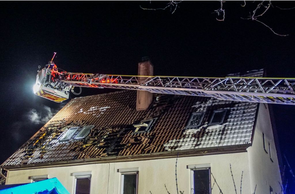 Zweimal musste die Feuerwehr am Mittwoch zu einem Brand in demselben Wohnhaus in Bondorf ausrücken.