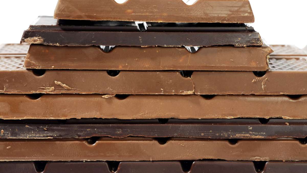  Ein Ladendetektiv hat in Neustrelitz einen Mann dingfest gemacht, der rund 70 Tafeln Schokolade gestohlen haben soll – das war aber noch lange nicht alles. 
