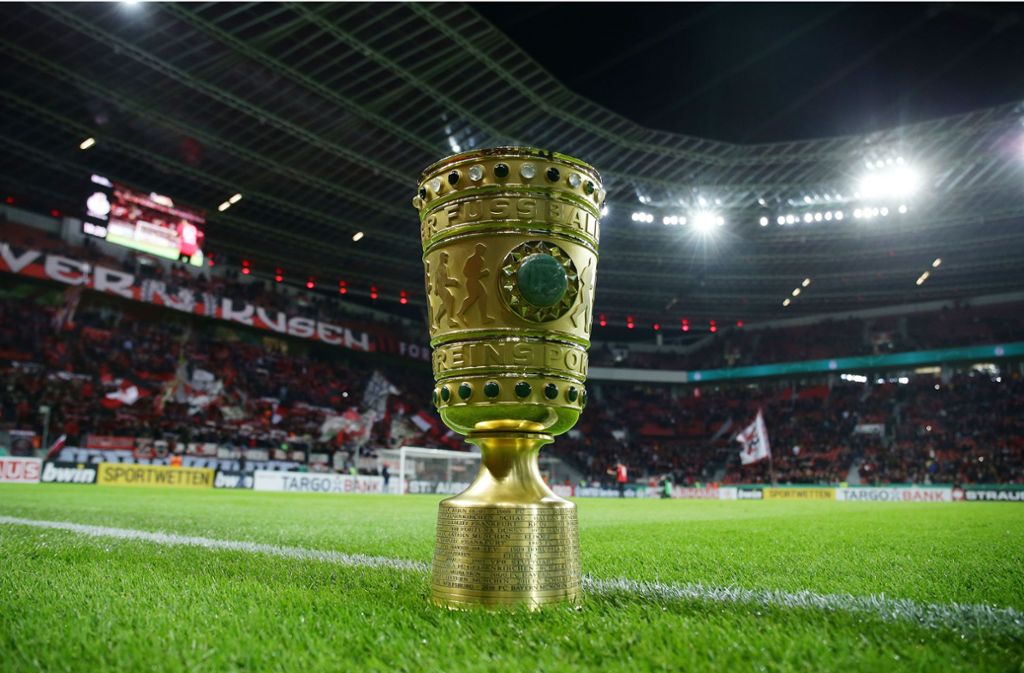 Das Objekt der Begierde: Der DFB-Pokal. (Archivbild) Foto: Pressefoto Baumann/Hansjürgen Britsch