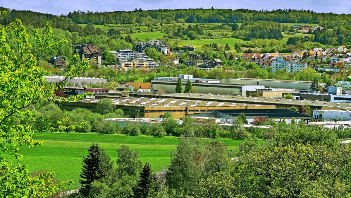  In der Region Stuttgart gibt es viel zu wenig Gewerbeflächen, um großen Unternehmen eine Ansiedlung zu ermöglichen. Der Bedarf kann kaum gedeckt werden. Warum es so schwierig ist, geeignete Flächen zu finden. 