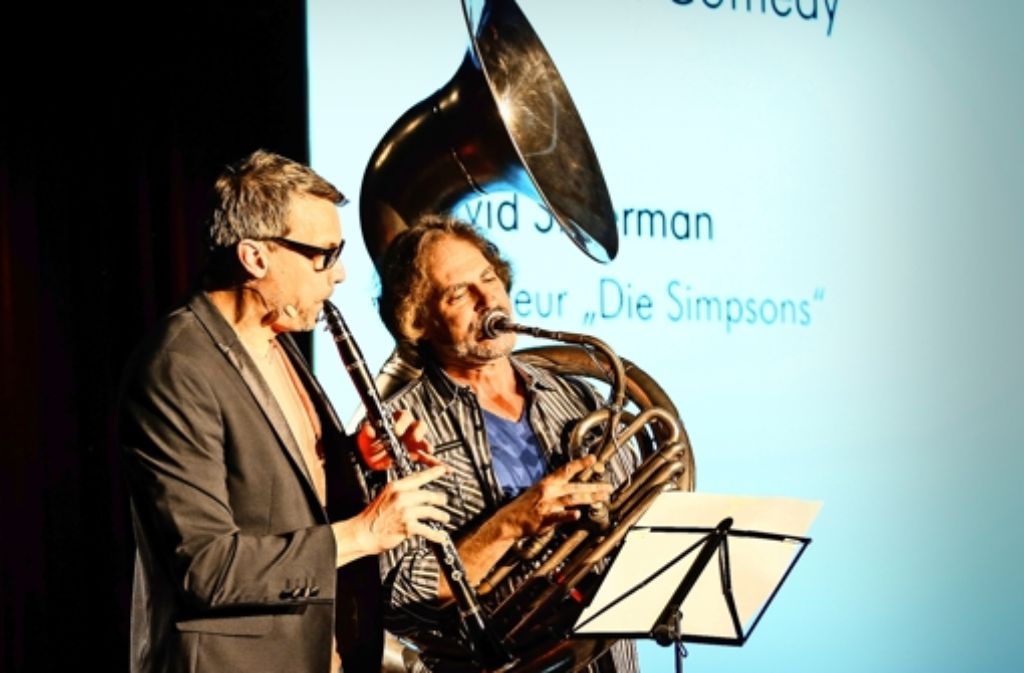David Silverman (r.),  Regisseur der „Simpsons“, spielt sein Sousafon beim Trickfilm-Festival in Stuttgart. Foto: Lichtgut/Achim Zweygarth