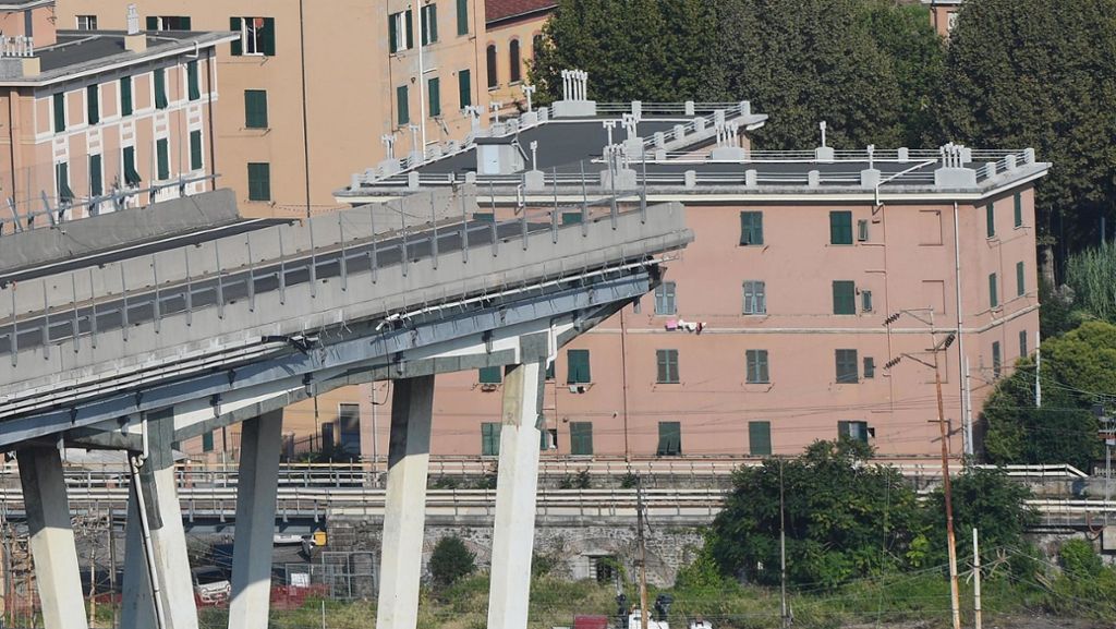 Nach Brücken-Einsturz in Genua: Aufräumarbeiten müssen unterbrochen werden