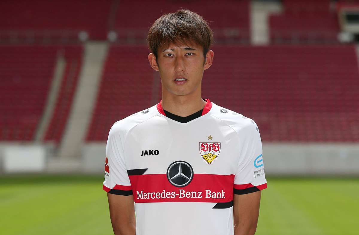 Hiroki Ito, Position: Abwehr, Alter: 22, Größe: 1,86 Meter, Gewicht: 78 Kilogramm, beim VfB seit: 1.7.2021. Vertrag bis 30. Juni 2022. Marktwert: 3 Millionen Euro (unverändert).