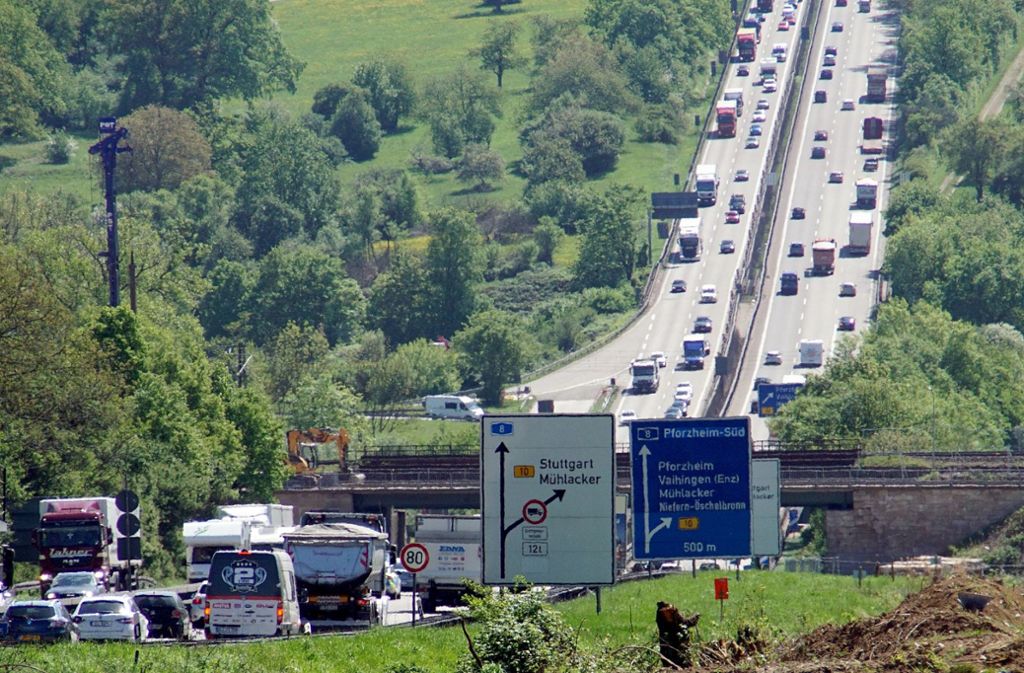 Der überregionale Verkehr wurde weiträumig über die A6 und die A81 umgeleitet.