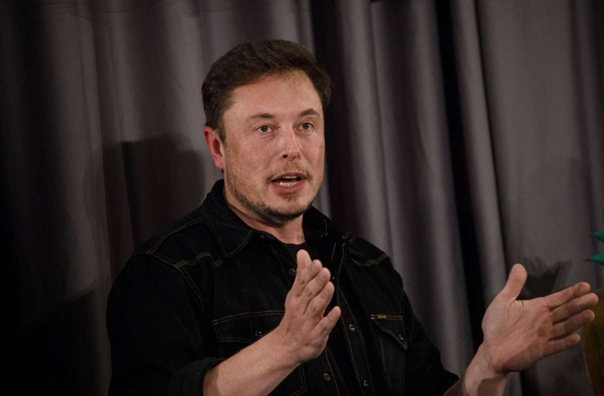 Elon Musk zählt zu den bekanntesten Unterstützern des offenen Briefes, der den Stopp der Entwicklung von KI fordert. (Archivbild) Foto: imago images/ZUMA Wire/Patrick Fallon via www.imago-images.de