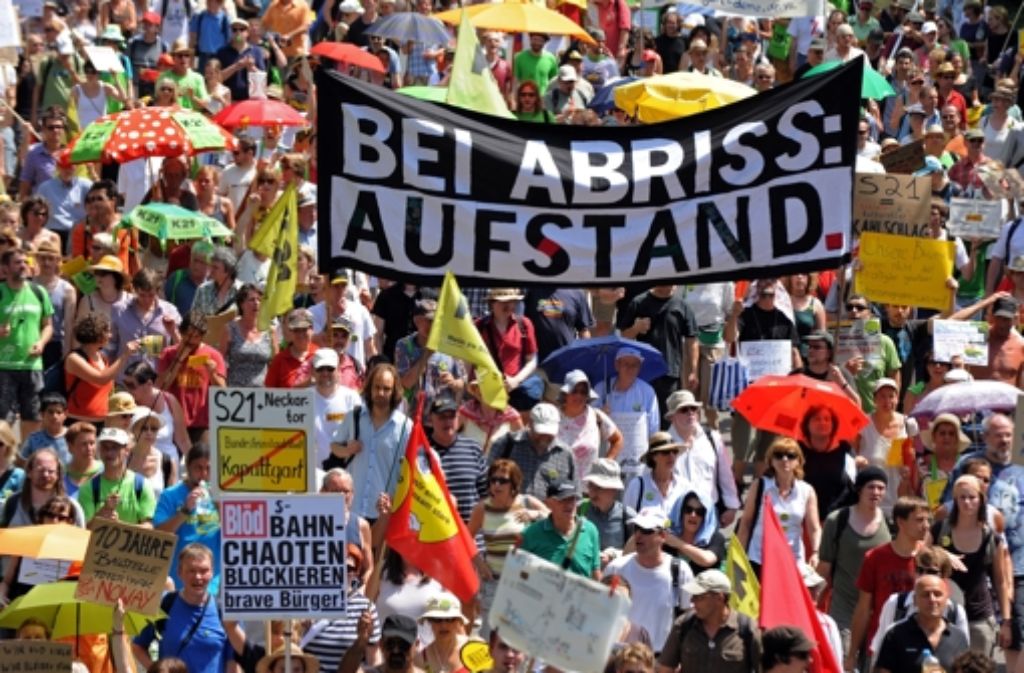 Am Protestfestival im Juli 2010 mit Sternmarsch nehmen wieder Tausende teil. Die Veranstalter sprechen von 20 000 Personen, die Polizei von 5000.